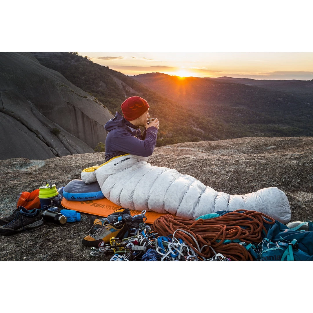 Sea To Summit UltraLight Self-Inflating Sleeping Mat 5 Sea To Summit UltraLight Self-Inflating Sleeping Mat